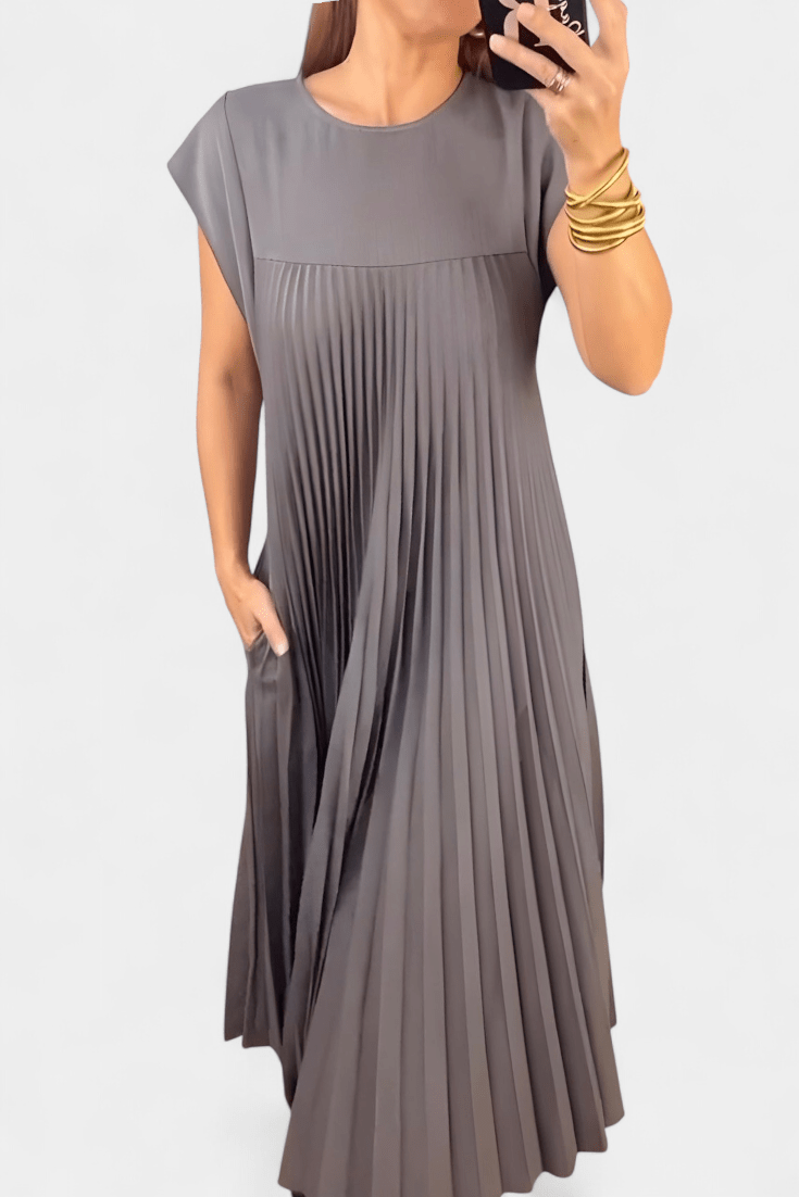 Manuela | Sleeveless Pleated High-Waist Dress