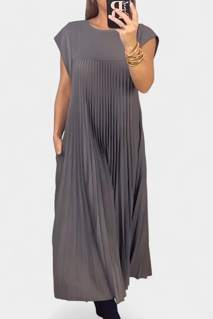Manuela | Sleeveless Pleated High-Waist Dress