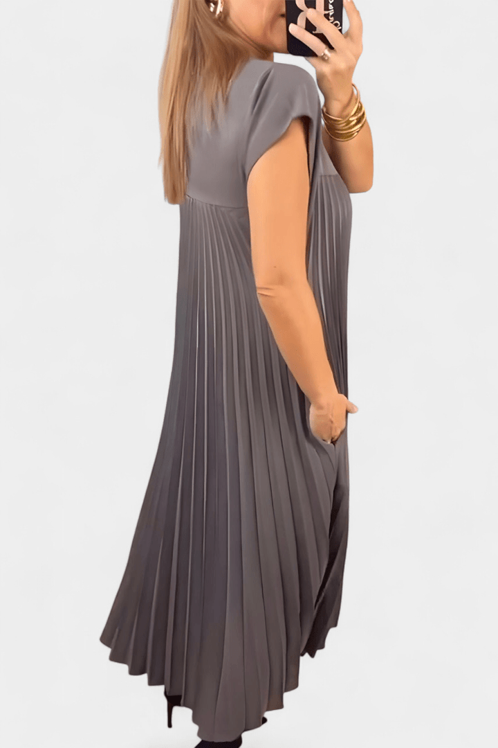 Manuela | Sleeveless Pleated High-Waist Dress